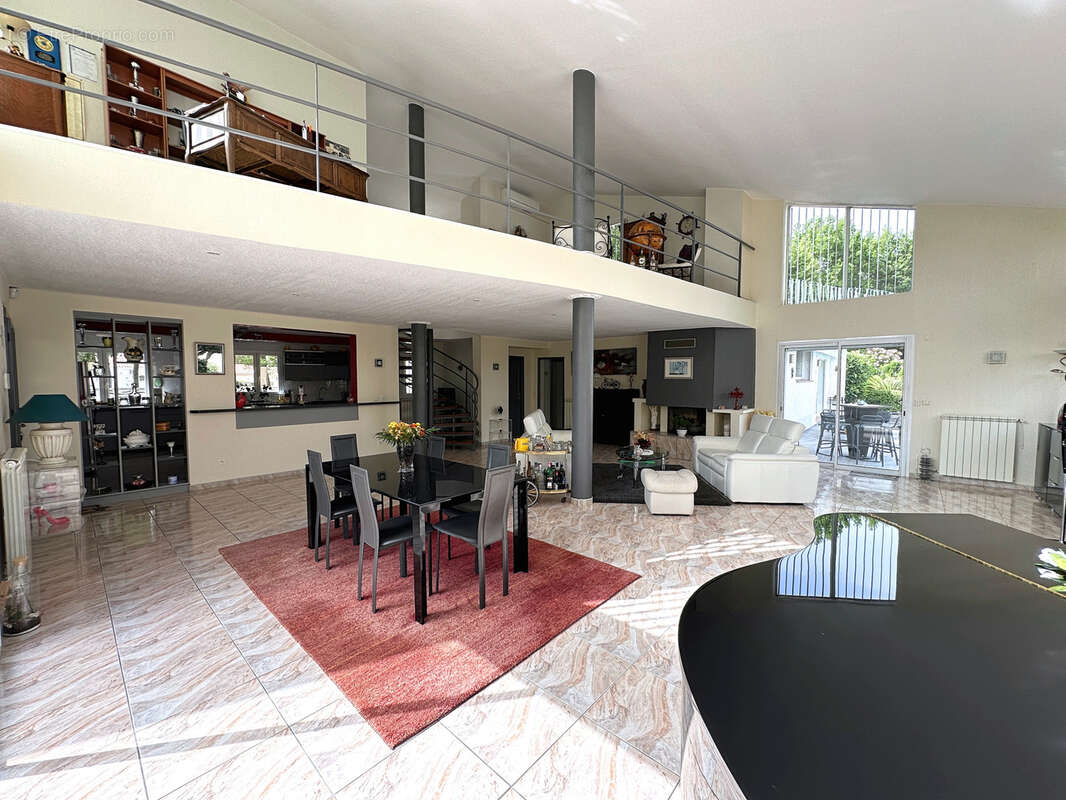 Maison à SAINT-CYPRIEN