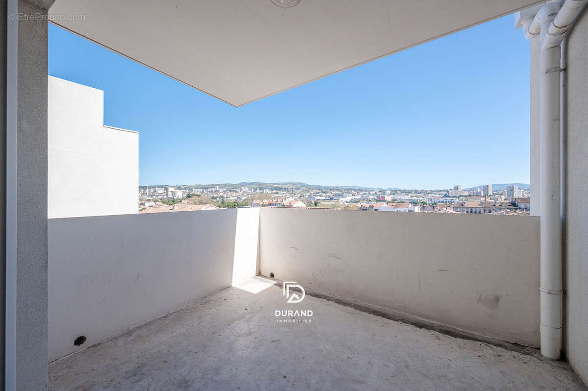 Appartement à MARSEILLE-15E