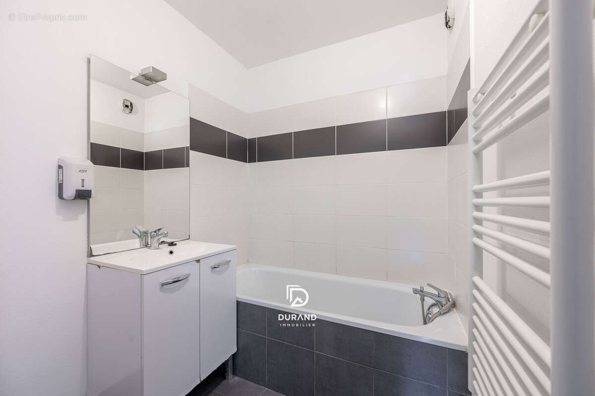 Appartement à MARSEILLE-15E