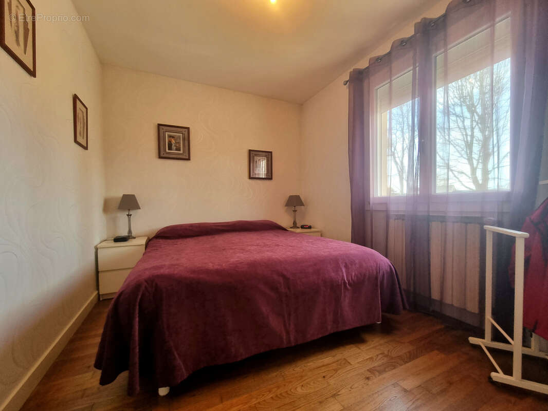 Maison à SAINT-ERBLON