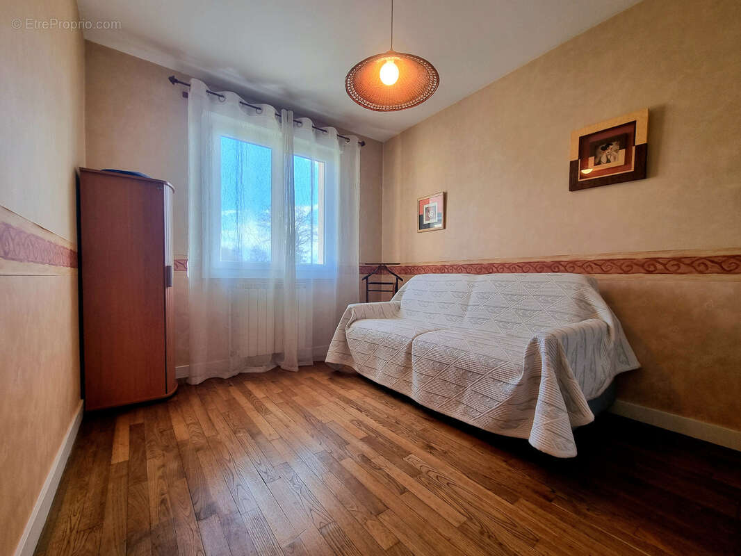 Maison à SAINT-ERBLON