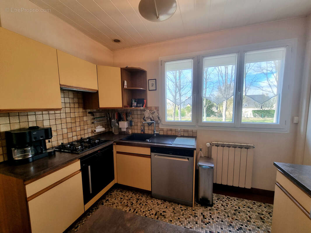 Maison à SAINT-ERBLON