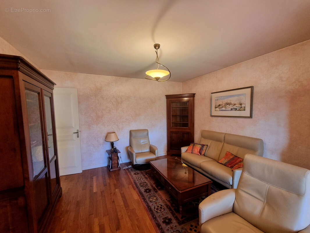 Maison à SAINT-ERBLON