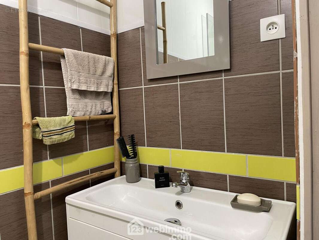 Point d&#039;eau dans la chambre. - Maison à JARD-SUR-MER