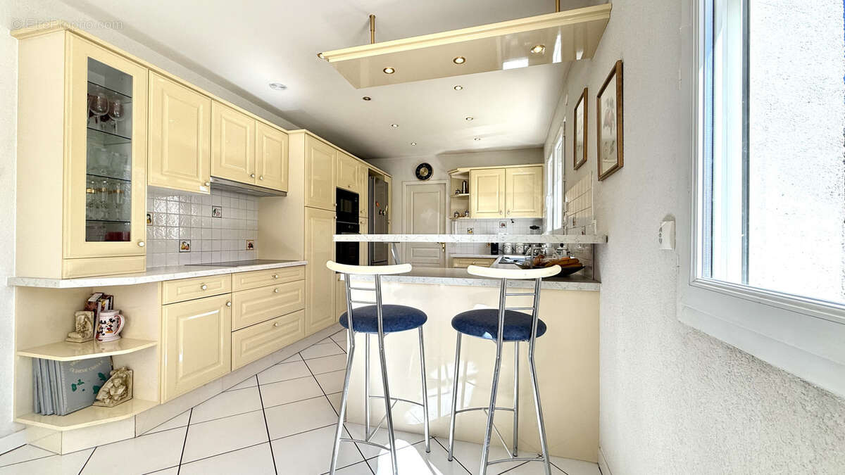 Maison à PREVESSIN-MOENS