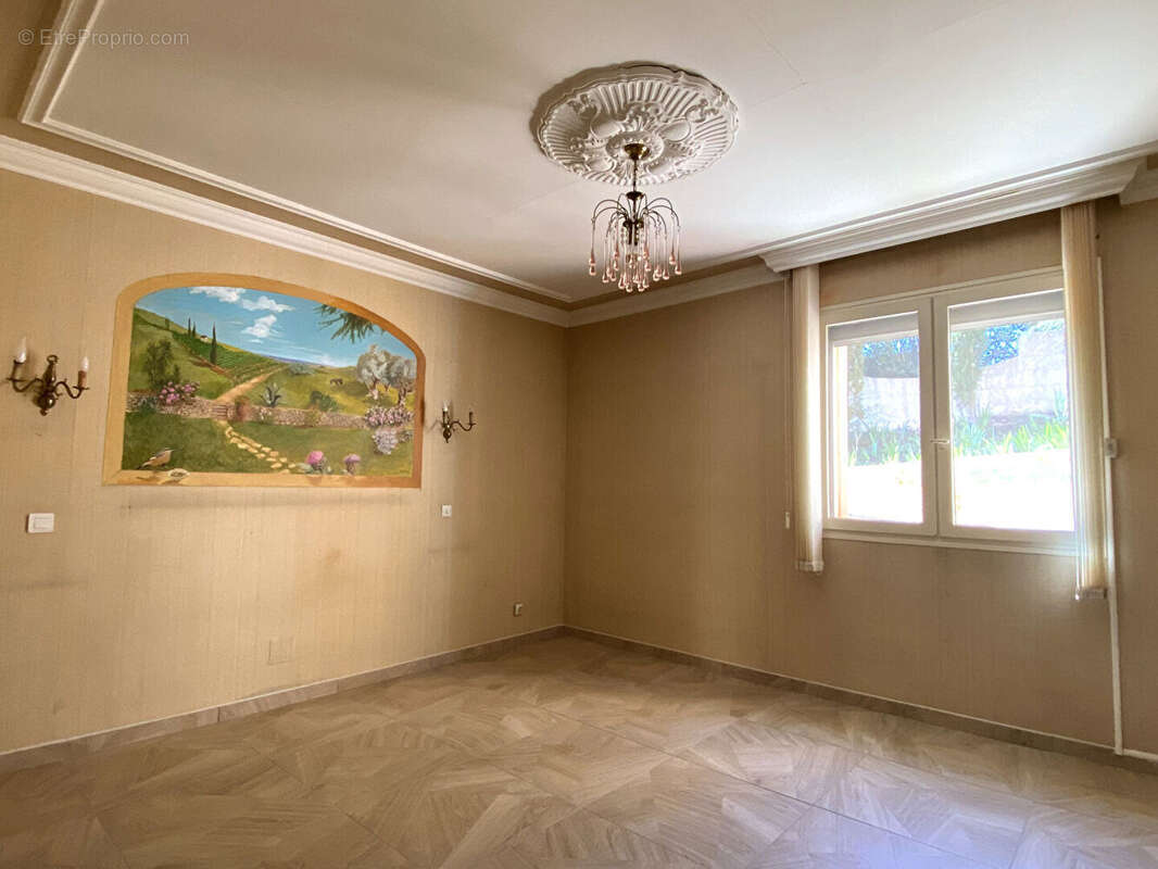 Maison à MONTESQUIEU-DES-ALBERES