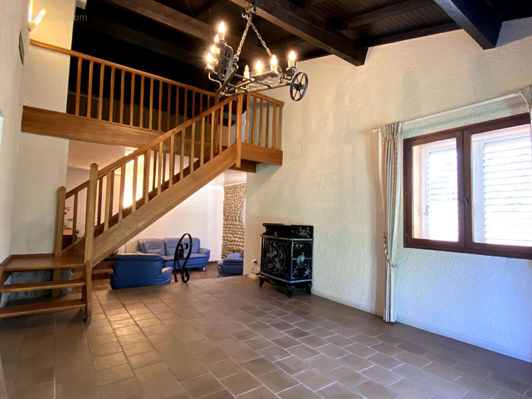 Maison à MONTESQUIEU-DES-ALBERES