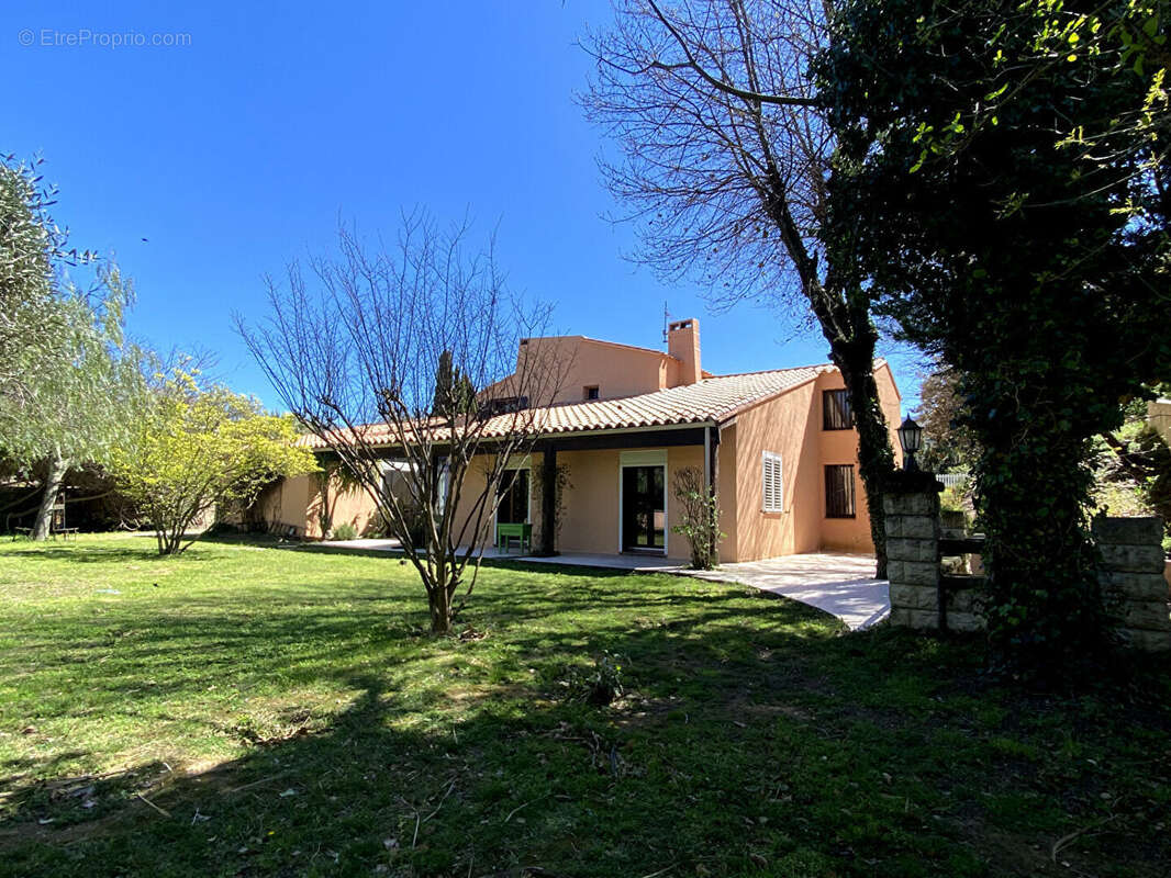 Maison à MONTESQUIEU-DES-ALBERES