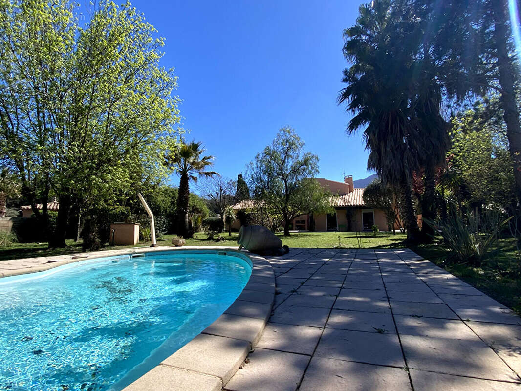 Maison à MONTESQUIEU-DES-ALBERES