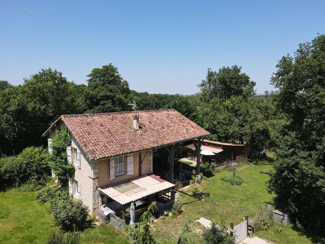 djifly202506171330206501750159834230photo - Maison à CASTERA-VERDUZAN