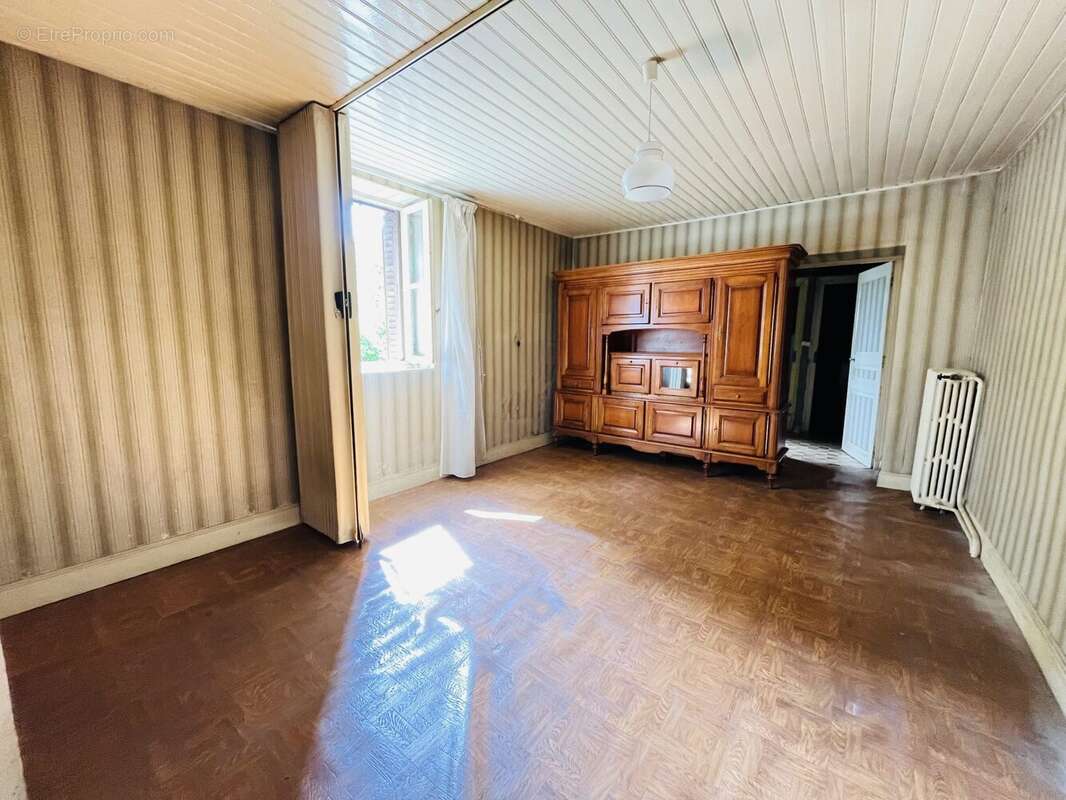 Maison à SAINT-DESIRE