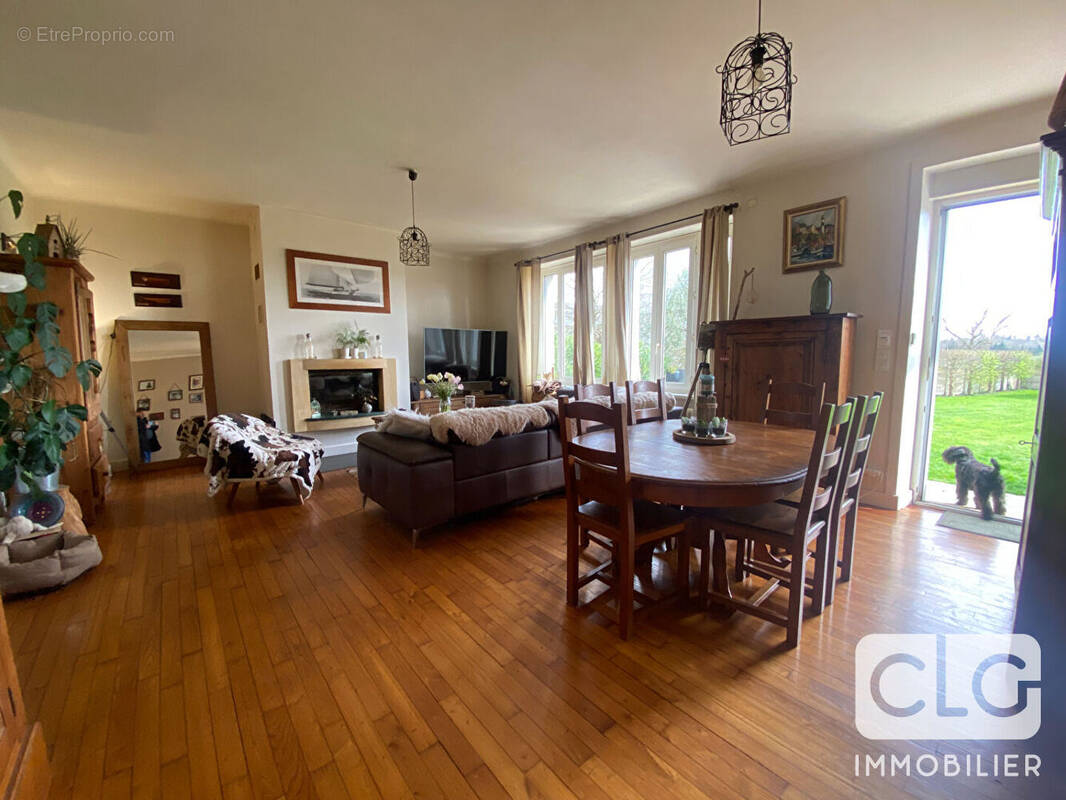 Maison à ERGUE-GABERIC