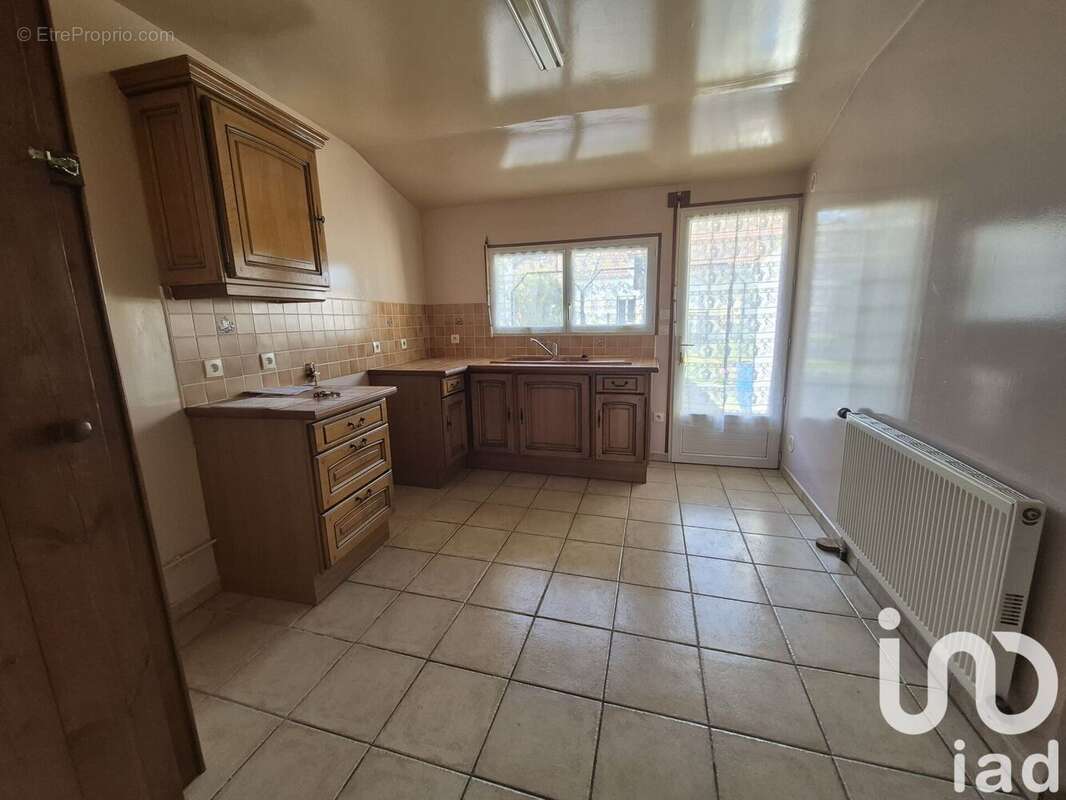 Photo 3 - Maison à ROMILLY-SUR-SEINE