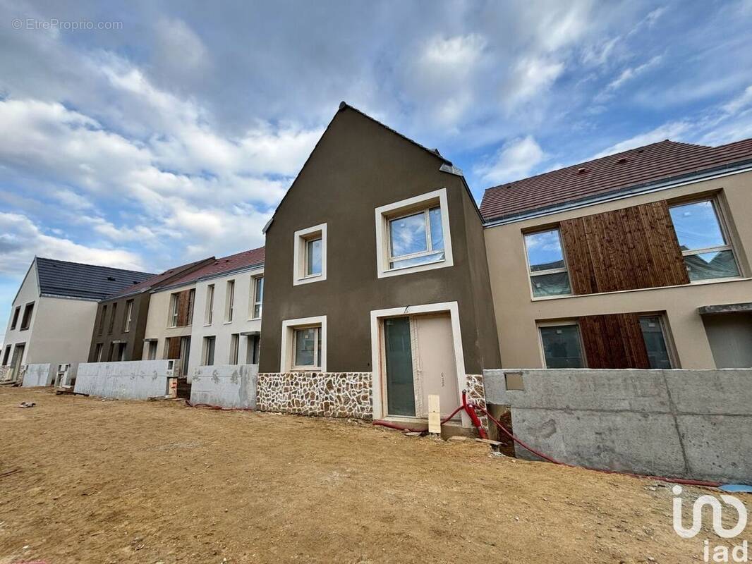 Photo 1 - Maison à SAINT-CHERON