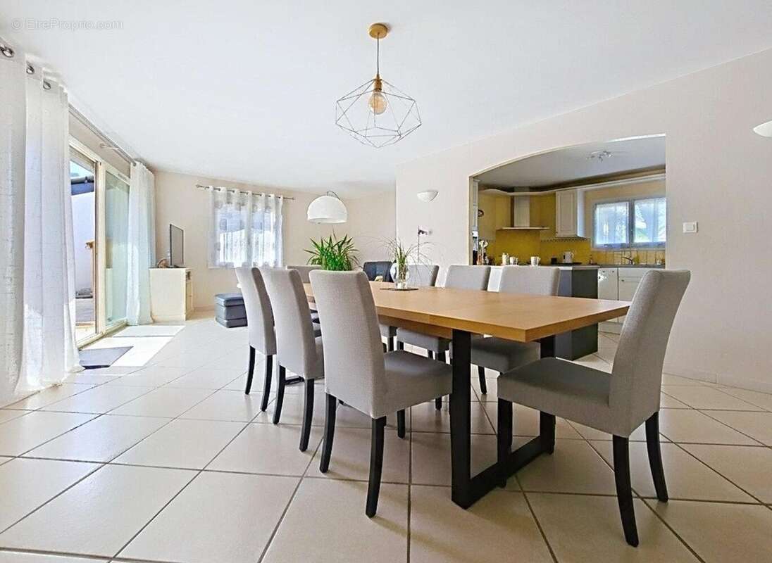 Photo 2 - Maison à MARTIGNAS-SUR-JALLE