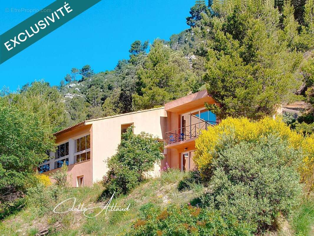 Photo 2 - Appartement à VAUVENARGUES