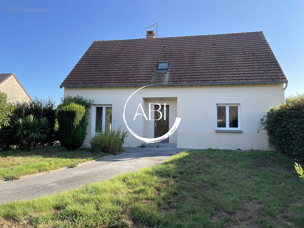 Maison à JOUE-DU-BOIS