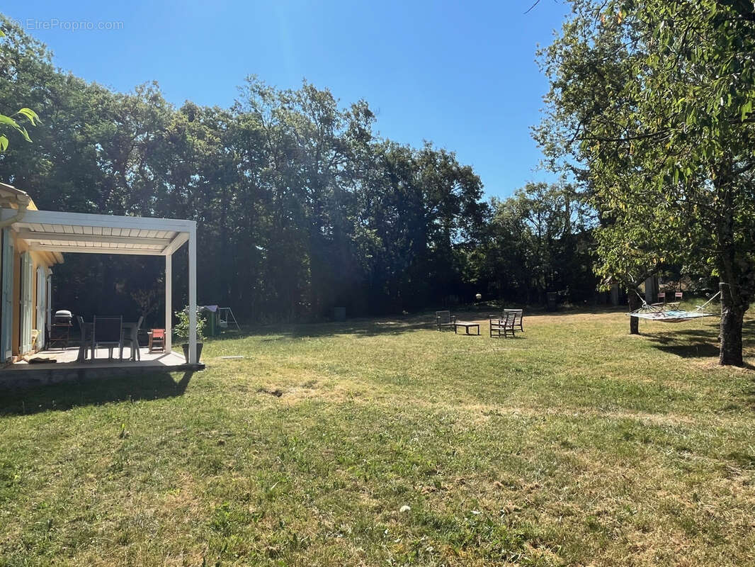 Maison à SAINT-VALLIER-DE-THIEY