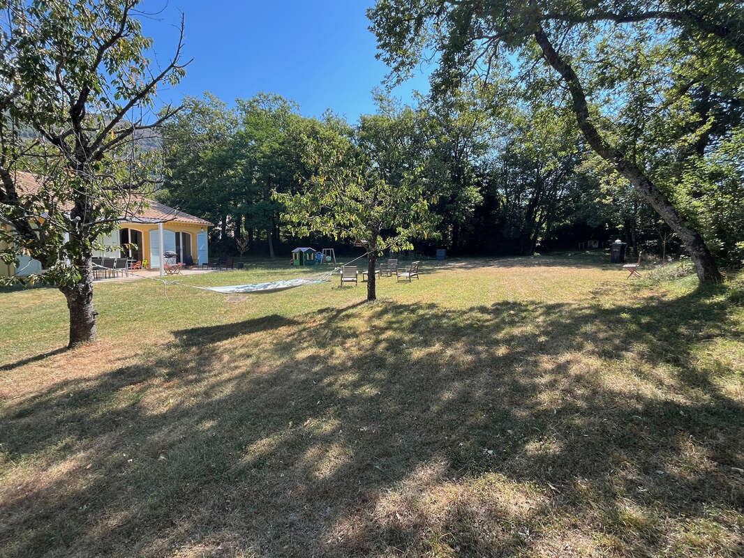 Maison à SAINT-VALLIER-DE-THIEY