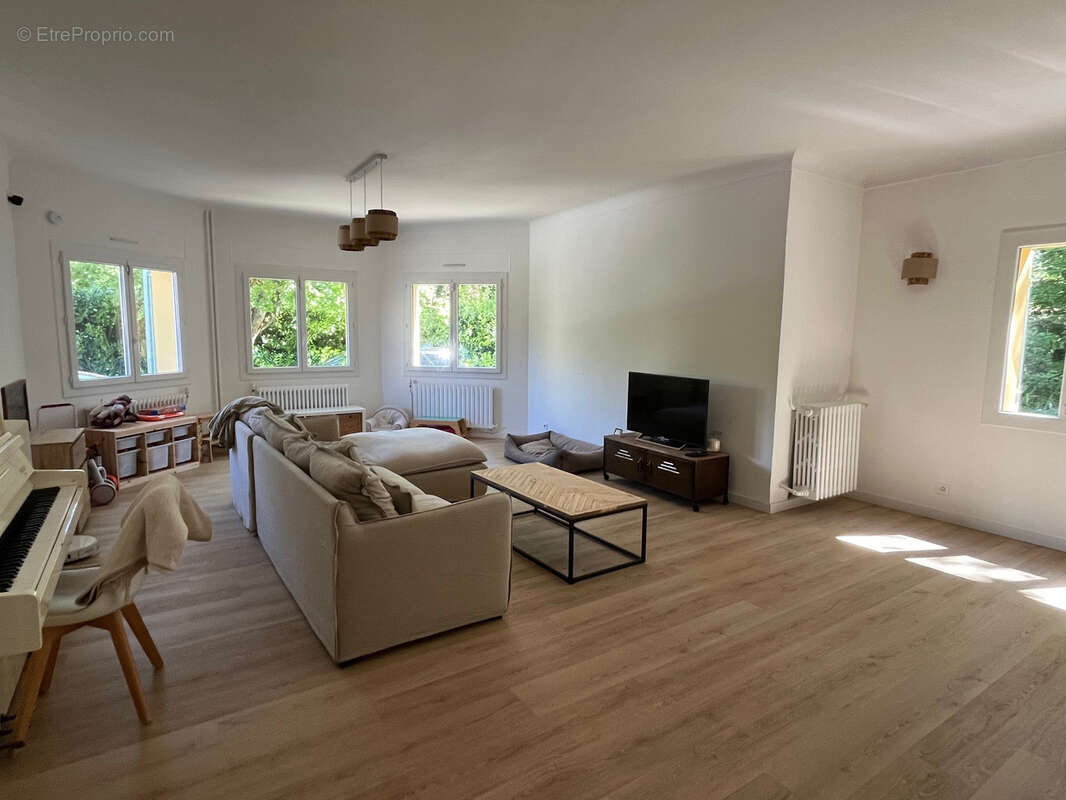 Maison à SAINT-VALLIER-DE-THIEY