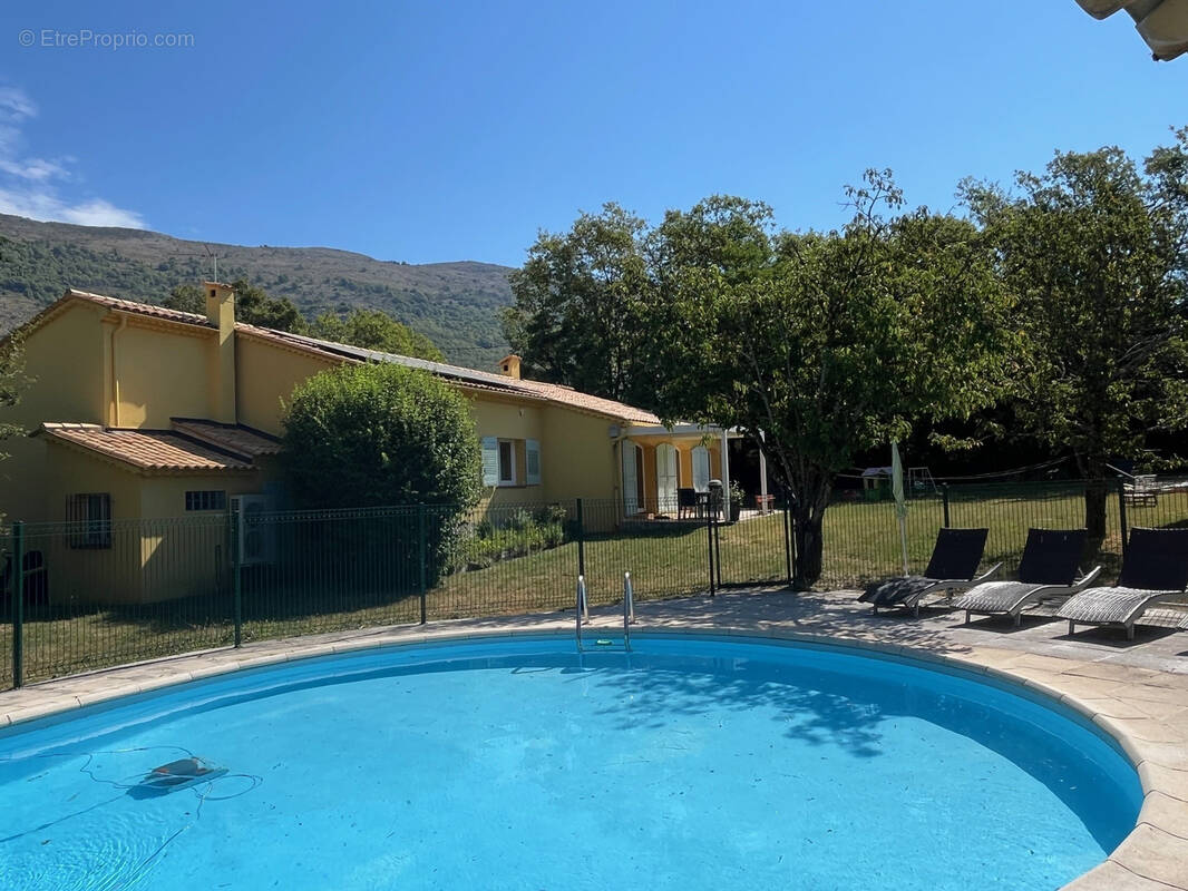 Maison à SAINT-VALLIER-DE-THIEY