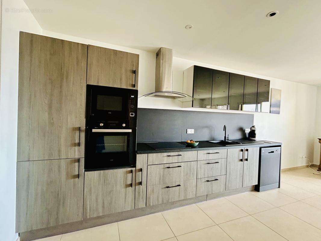 Appartement à PORT-DE-BOUC