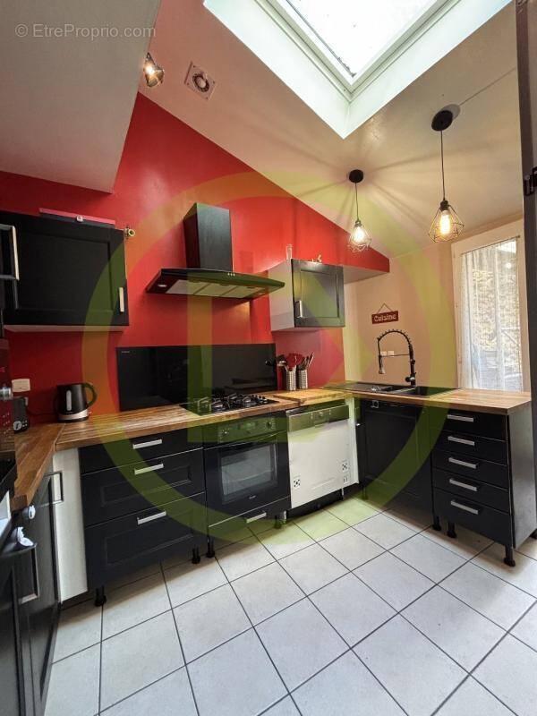 Maison à CHANTELOUP-LES-VIGNES