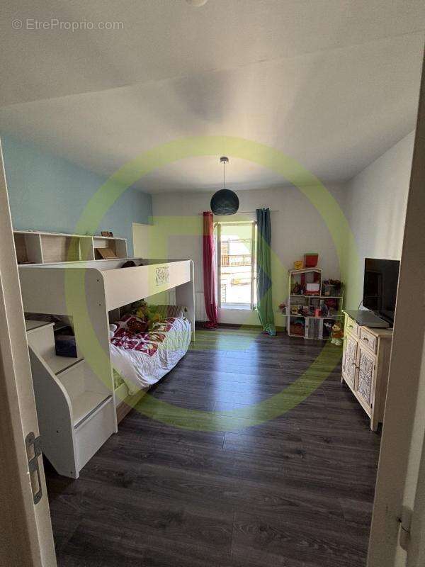 Maison à CHANTELOUP-LES-VIGNES