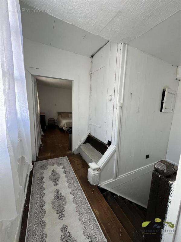 Maison à SAINT-LEONARD-DE-NOBLAT