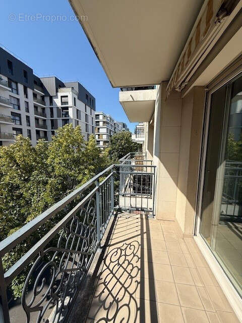 Appartement à ISSY-LES-MOULINEAUX