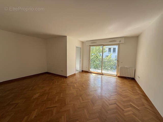 Appartement à ISSY-LES-MOULINEAUX