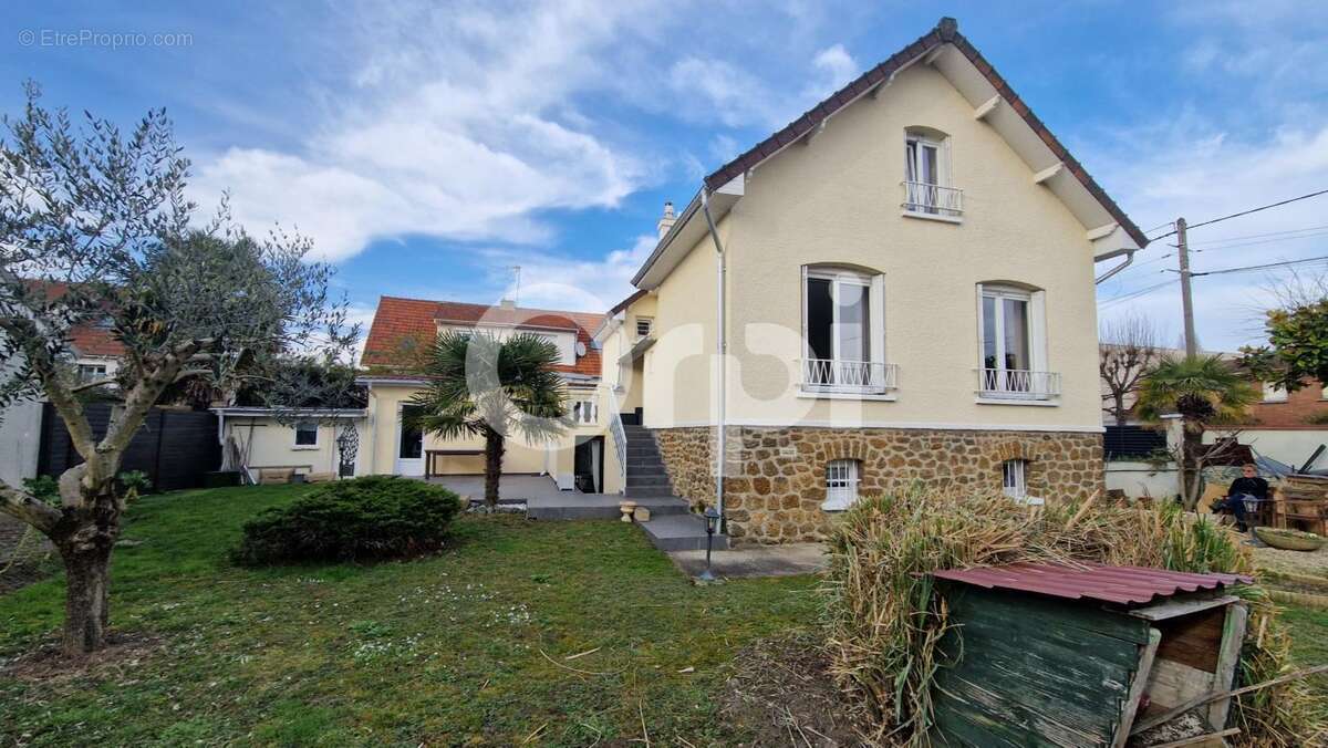 Maison à NEUILLY-SUR-MARNE