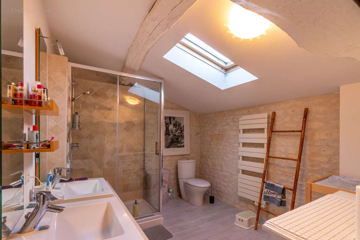 Maison à CORME-ROYAL