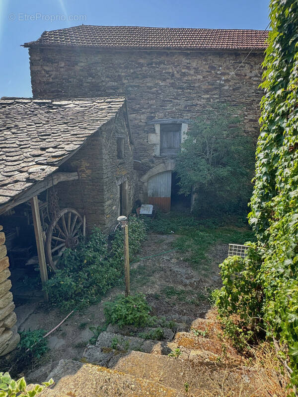 Maison à SAINTE-JULIETTE-SUR-VIAUR