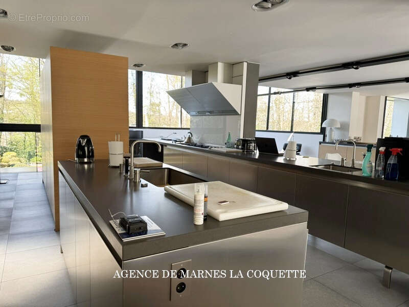 Maison à VILLE-D&#039;AVRAY