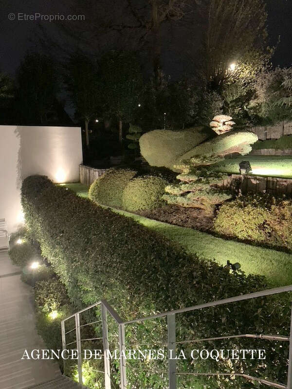 Maison à VILLE-D&#039;AVRAY