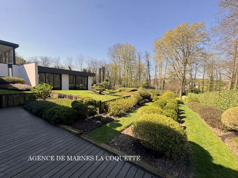 Maison à VILLE-D&#039;AVRAY