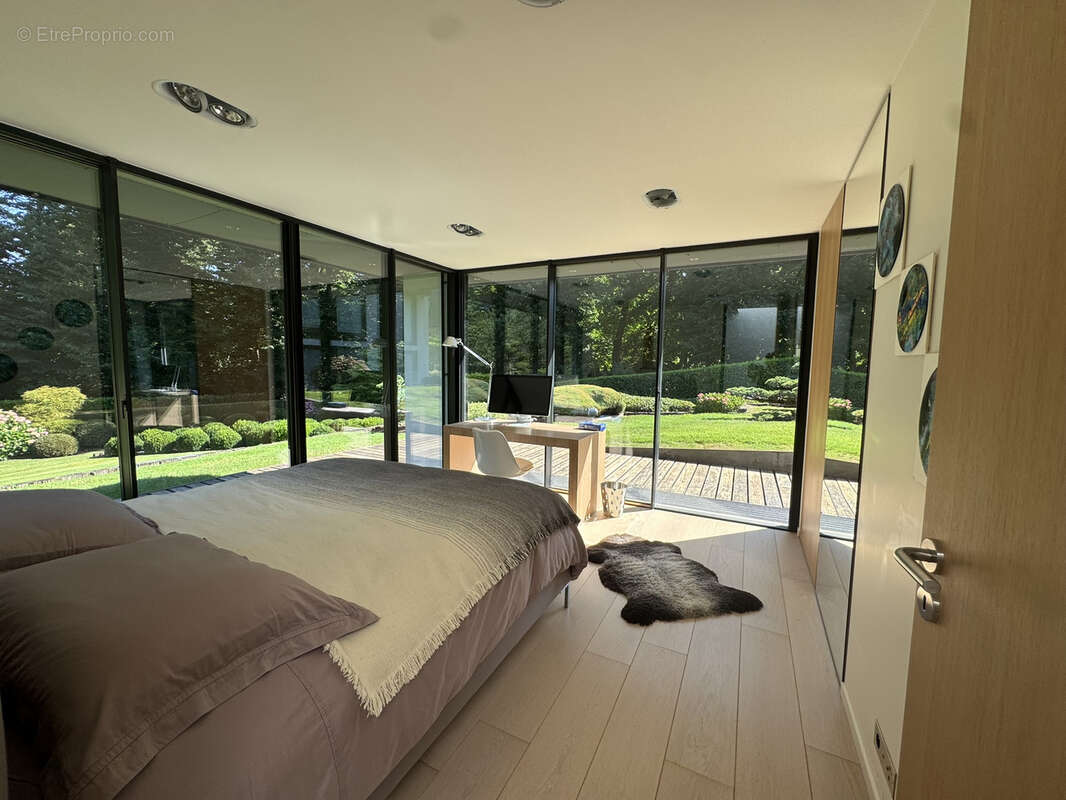 Maison à VILLE-D&#039;AVRAY