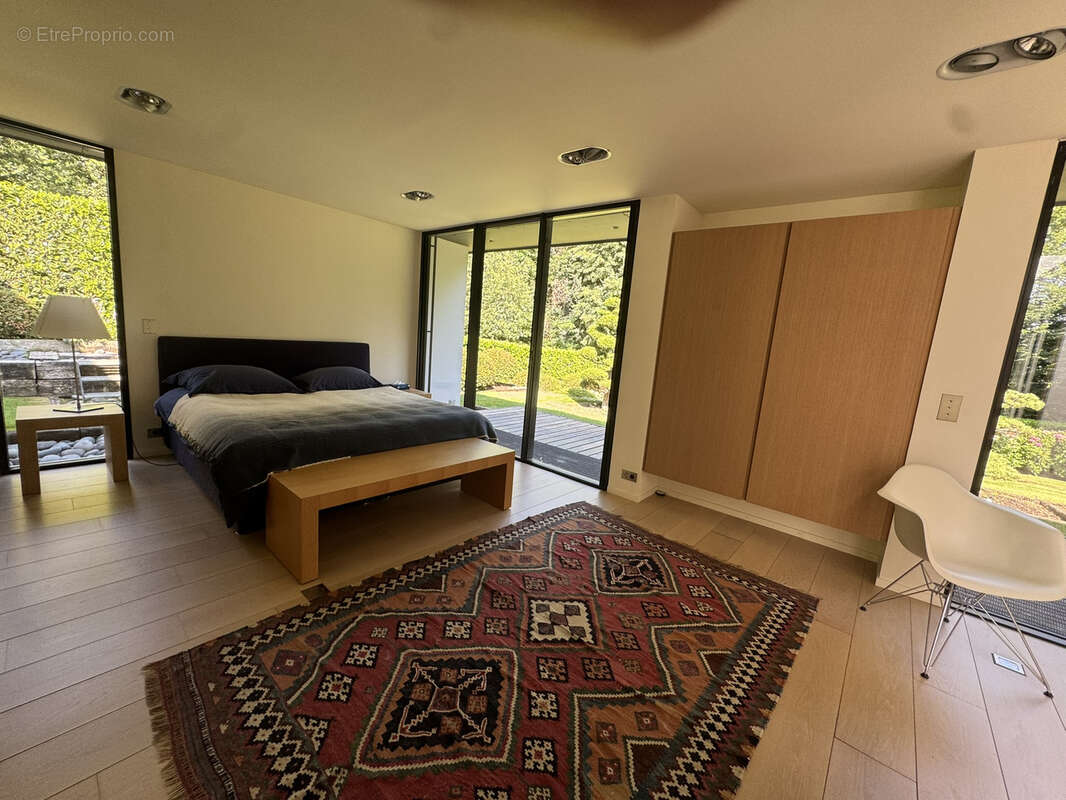 Maison à VILLE-D&#039;AVRAY