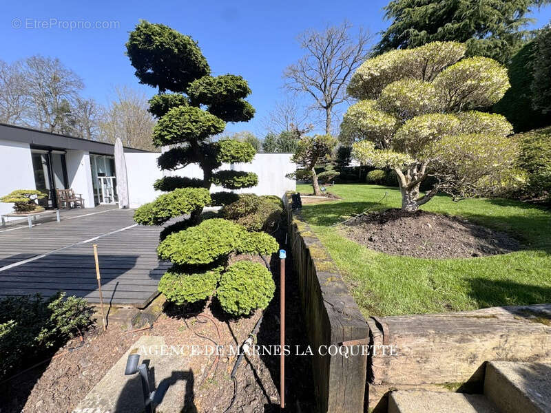 Maison à VILLE-D&#039;AVRAY