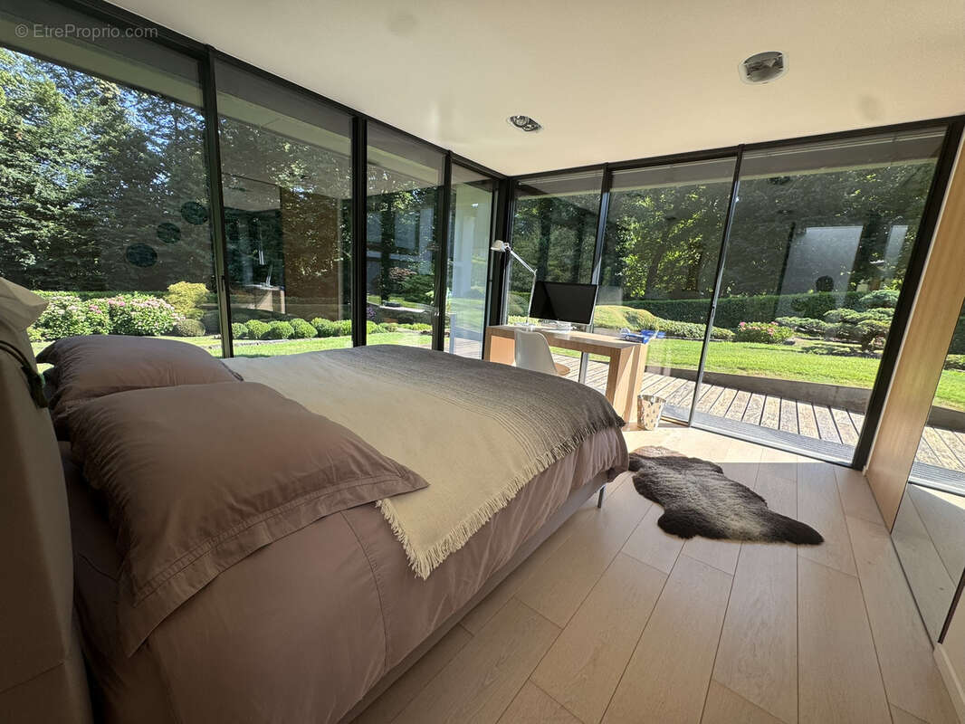 Maison à VILLE-D&#039;AVRAY