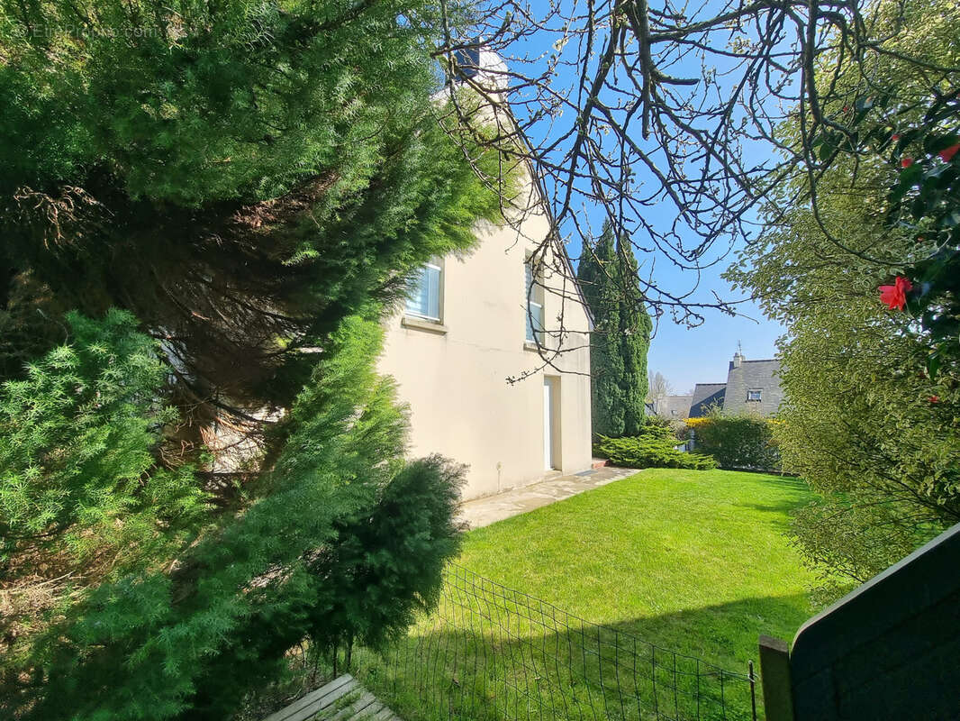 Maison à SAINT-ERBLON