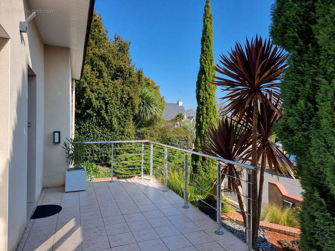 Maison à SAINT-ERBLON