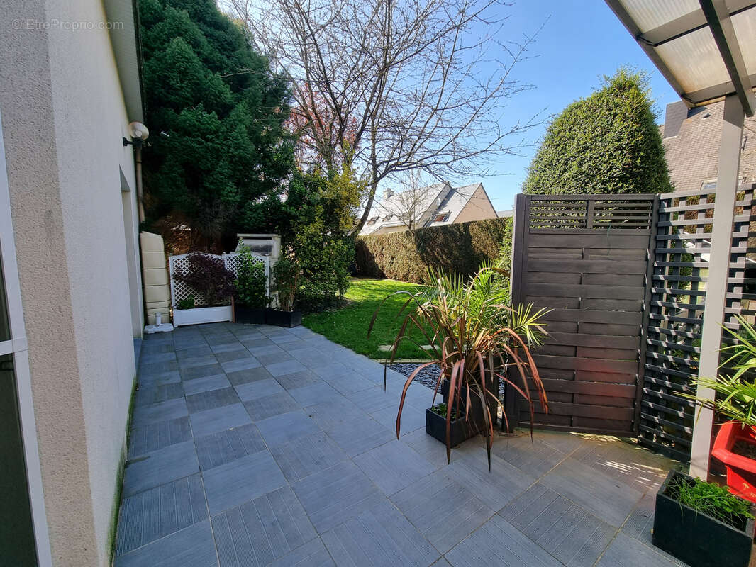 Maison à SAINT-ERBLON