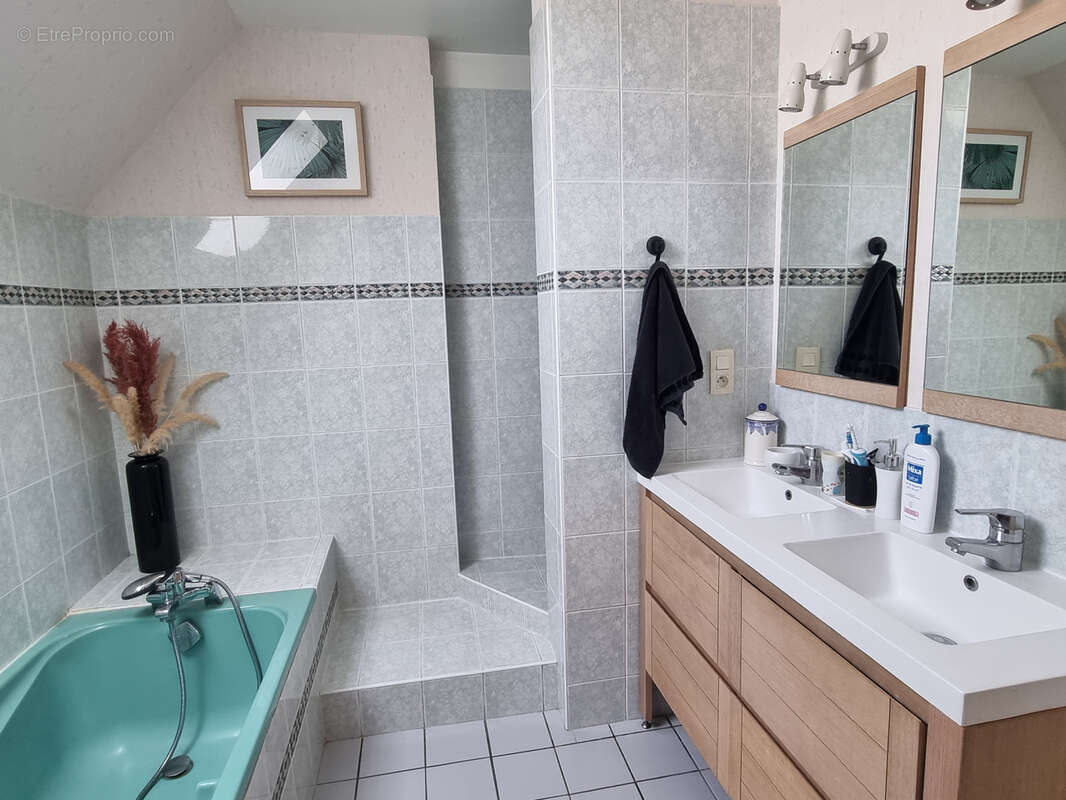 Maison à SAINT-ERBLON