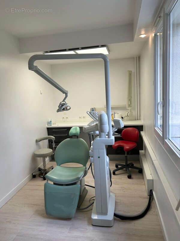 Commerce à LE VESINET