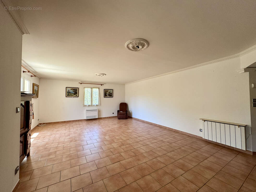 Maison à L&#039;ISLE-SUR-LA-SORGUE