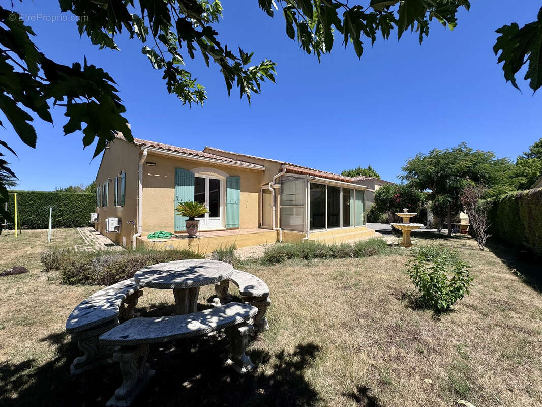 Maison à L&#039;ISLE-SUR-LA-SORGUE