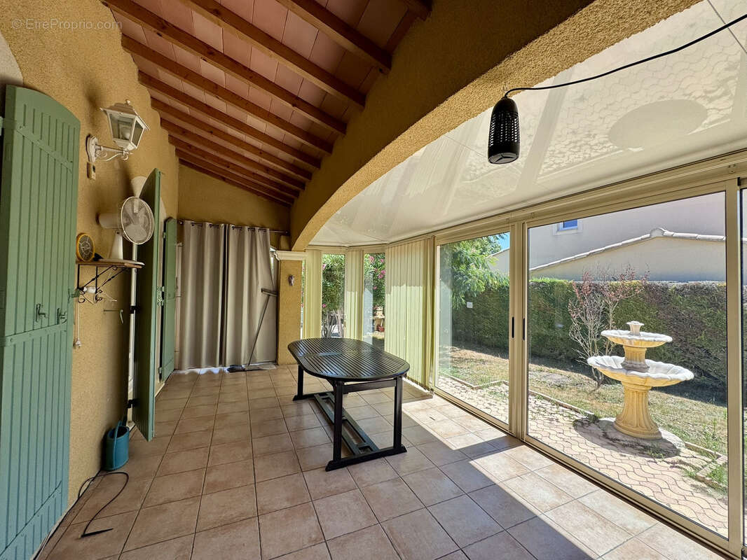 Maison à L&#039;ISLE-SUR-LA-SORGUE