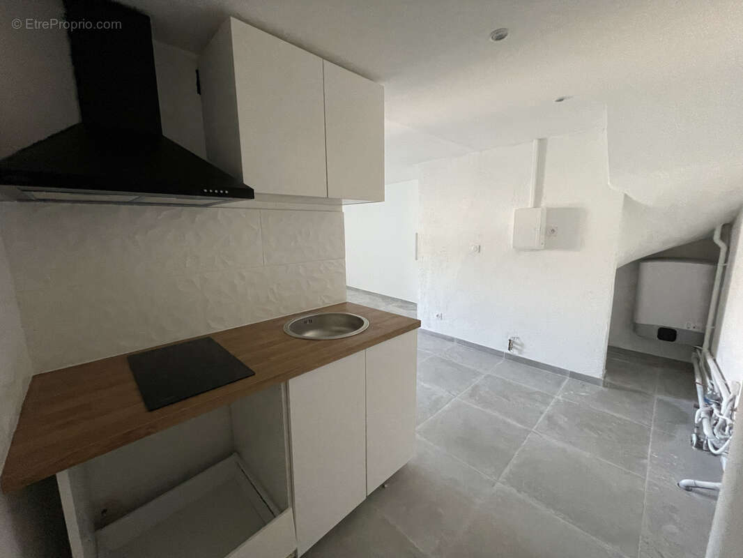 Maison à SOLLIES-PONT